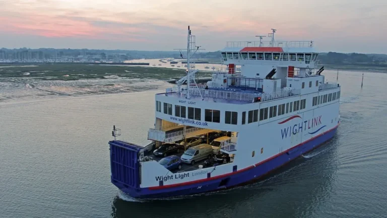 Wightlink passengers stranded after night ferries cancelled – BBC News