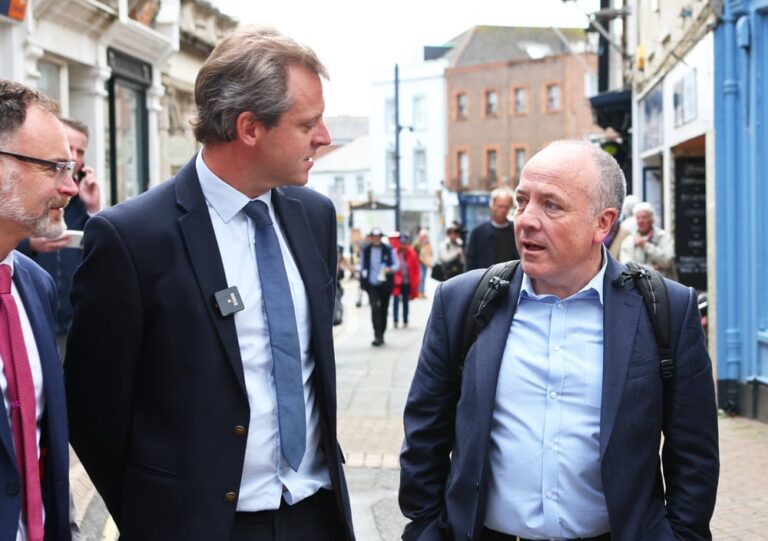 MARITIME MINISTER REFUSES TO ENDORSE RED FUNNEL’S OWNERSHIP MODEL IN COMMONS QUESTIONING